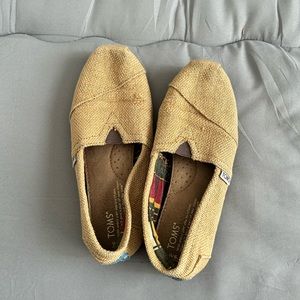 Toms size 6.5 women burlap